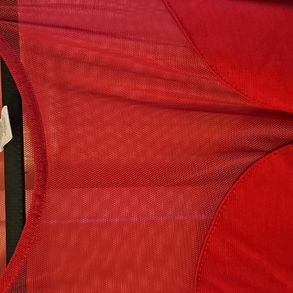 AMBIANCE APPAREL Red Sleeveless Top, Women's, Size L - Picture 3 of 4